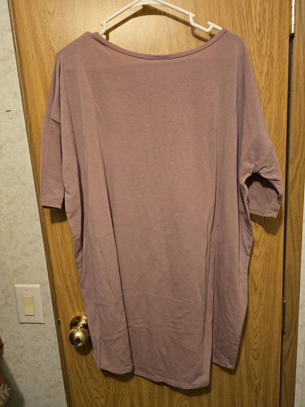 LuLaRoe Short Sleeve Tunic in Dusty Mauve - Picture 4 of 4